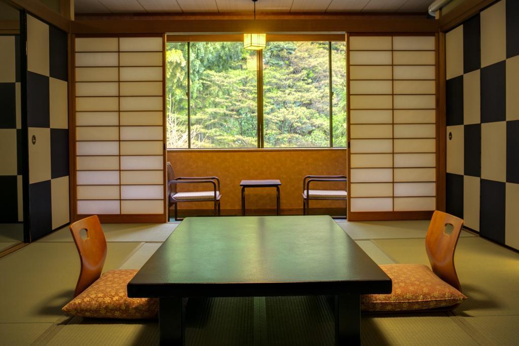 Yugawara-Onsen Komachikan Luaran gambar