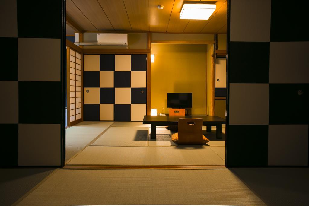 Yugawara-Onsen Komachikan Luaran gambar
